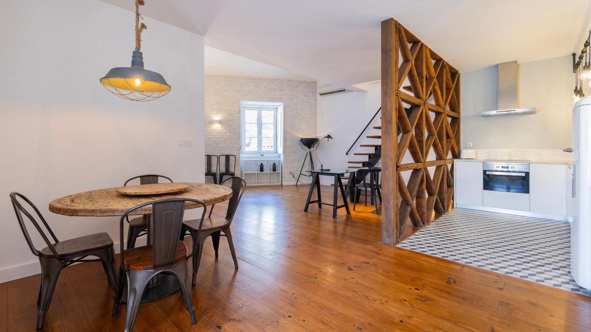 Charming 3Bdr Duplex In City Center By Lovelystay Лиссабон Экстерьер фото